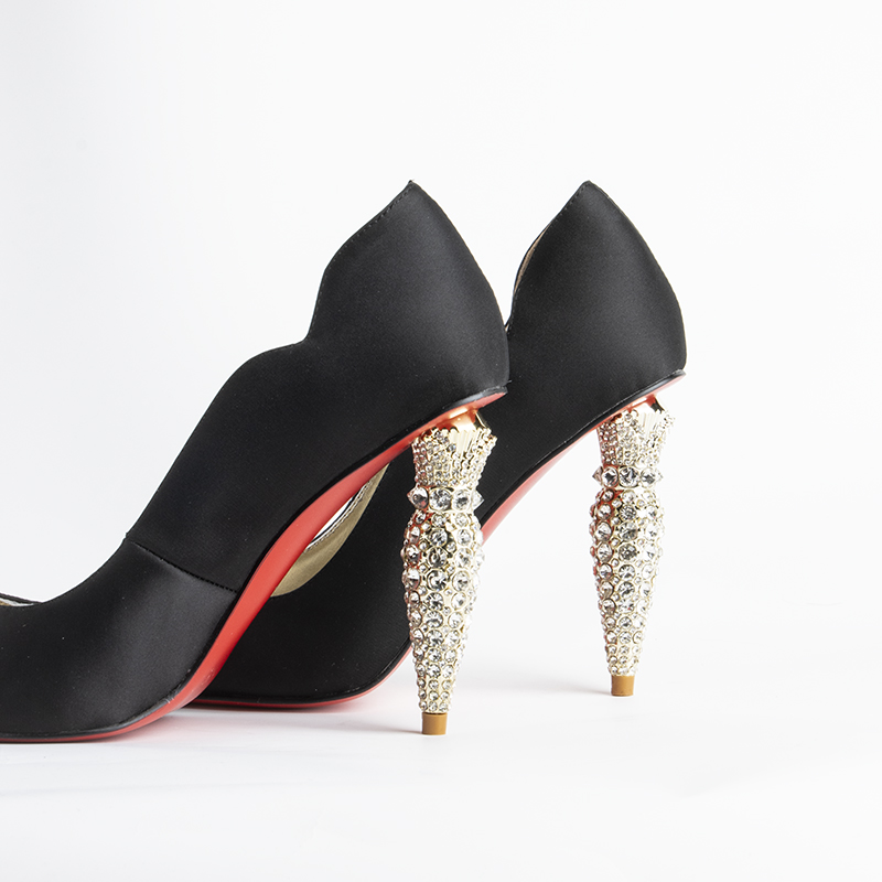 luxury Red Bottom Black Pointe - огляд і ціна Women'S Shoes Red Bottoms